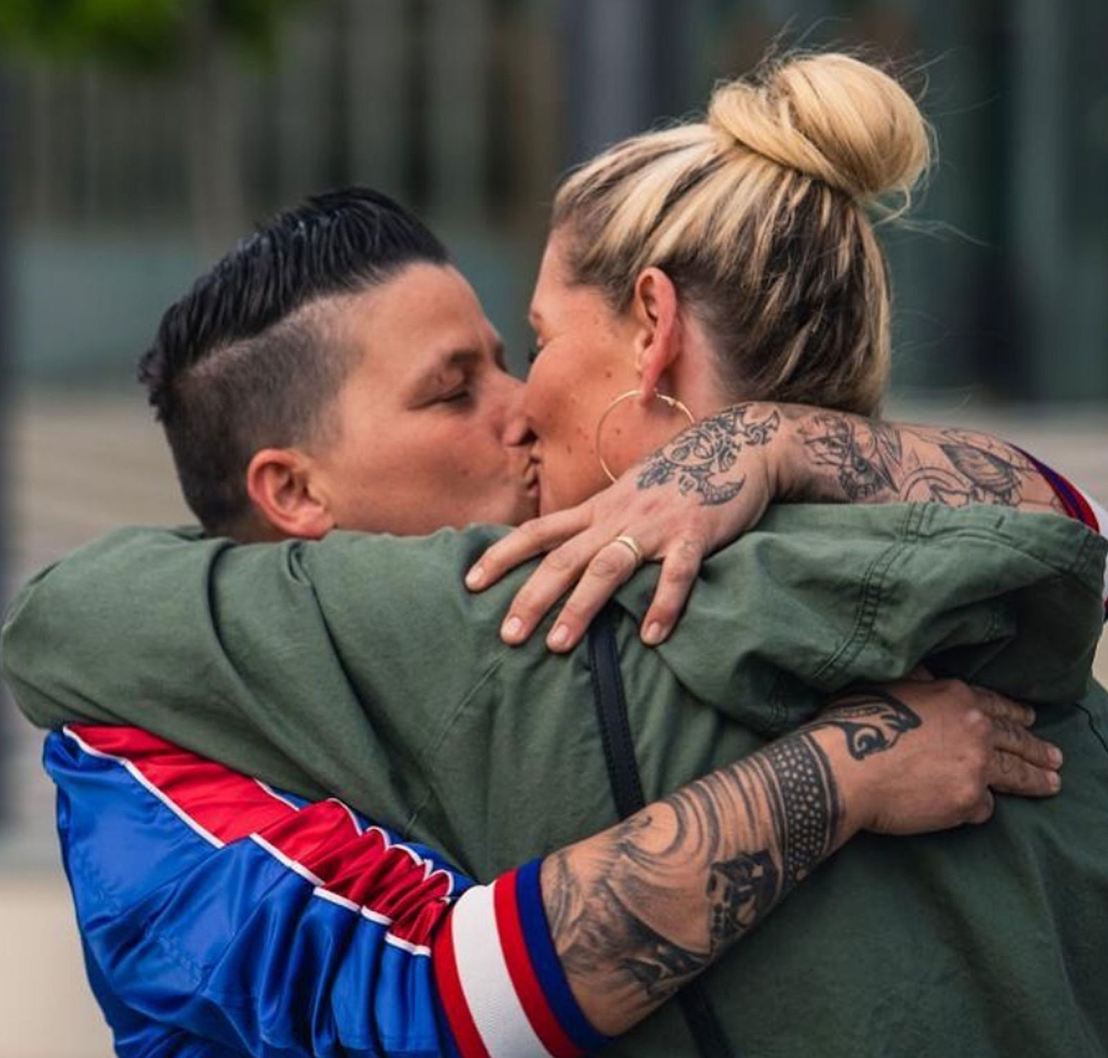 Kerstin Ott mit ihrer Frau Karolina