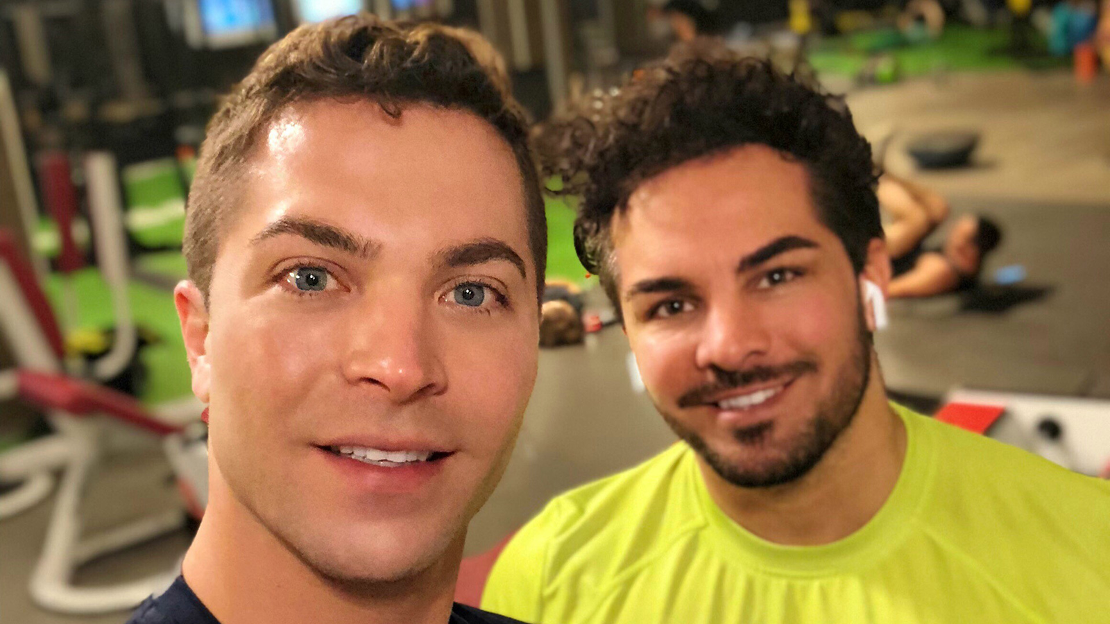 Julian David mit seinem Bruder Marco