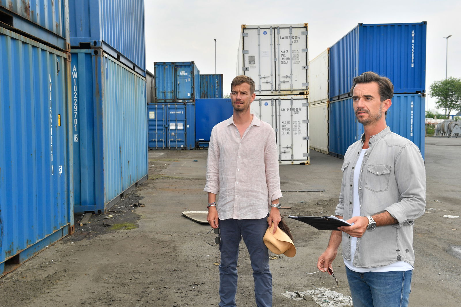 Traumschiff: Max Parger (Florian Silbereisen, r.) & sein Bruder Moritz (Joko Winterscheidt, l.)