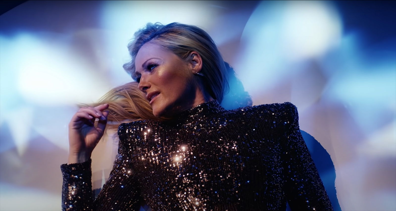 Helene Fischer im "Volle Kraft voraus"-Musikvideo