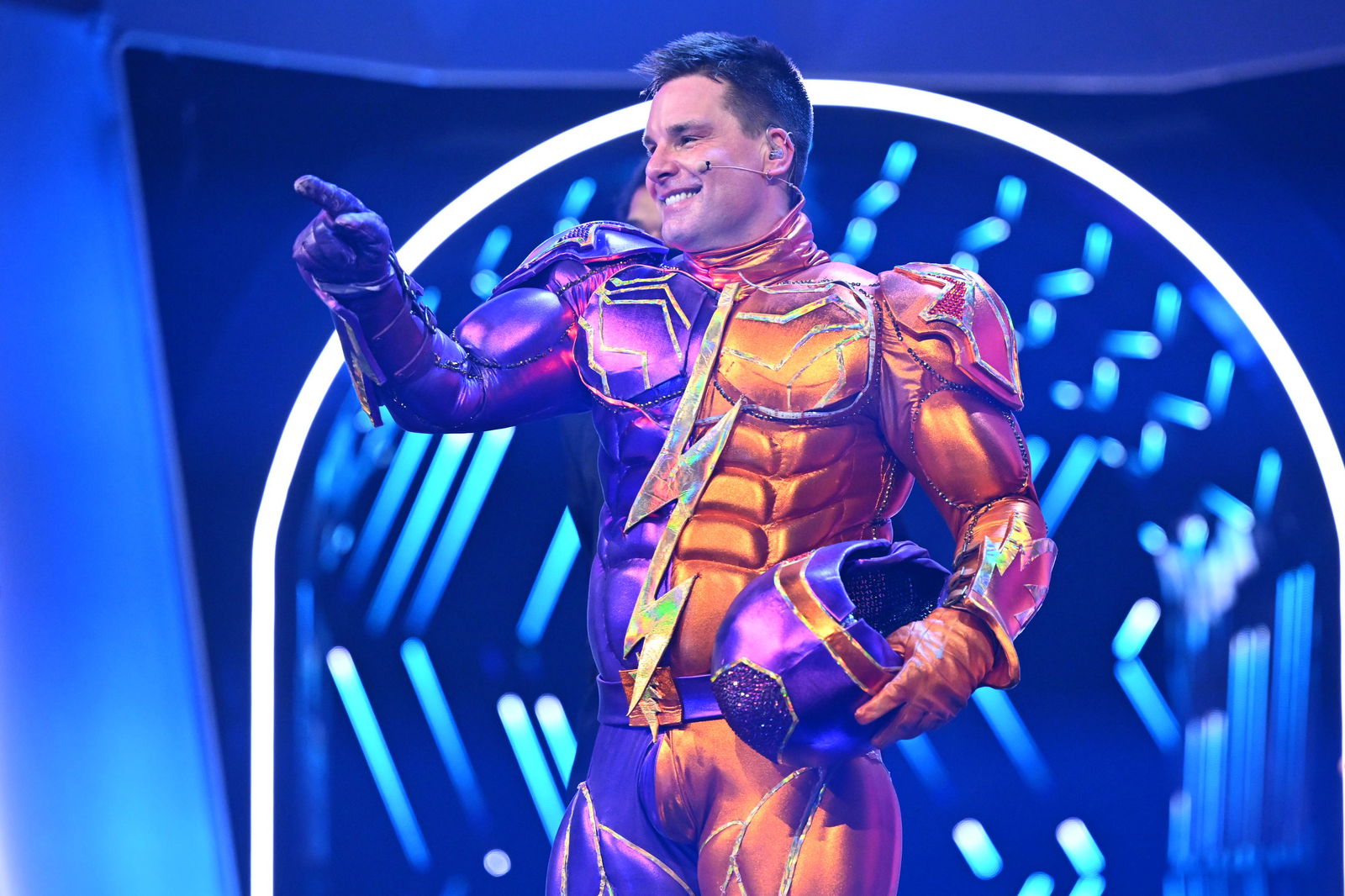 Eloy de Jong als Maximum Power bei The Masked Dancer