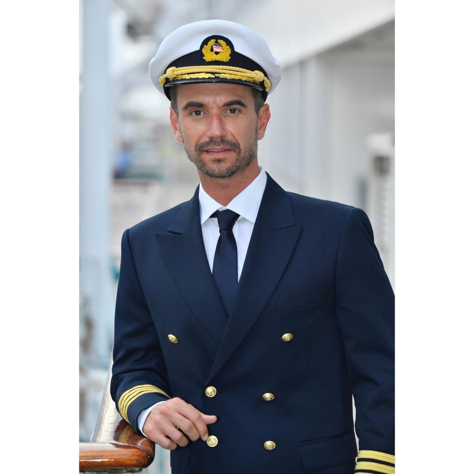 Kapitän Max Parger (Florian Silbereisen)