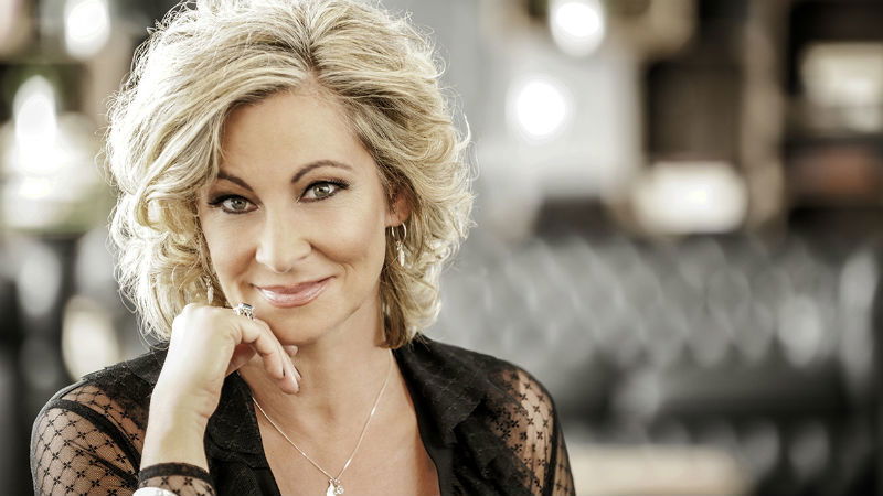 Claudia Jung, Schicksal, Zufall oder Glück, neues Album, 33 Jahre Karriere, Politik, Es war nur eine Nacht, Kultstar, Hans Singer, Starplanet, Stars im Interview, Schlagerplanet Radio, Schlager, Familienmama