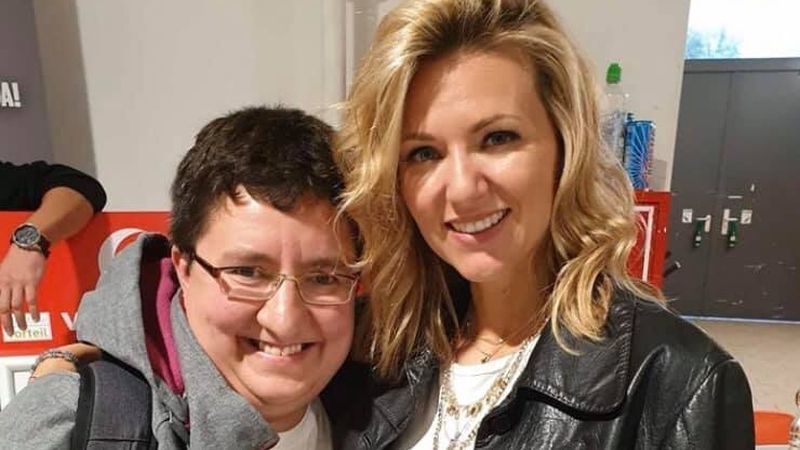 Ella Endlich 800x450