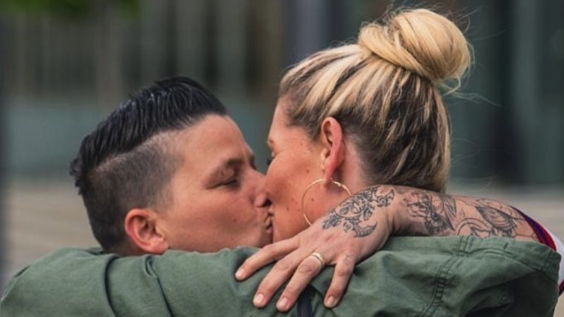 Kerstin Ott & Karolina 800x450