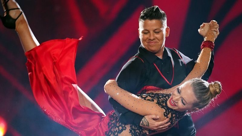 Kerstin Ott Let's Dance 800x450